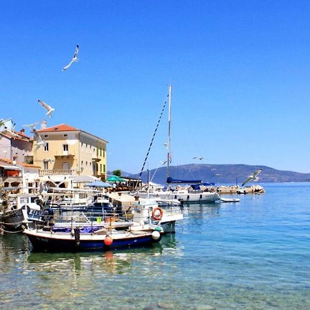 Apartments Griv - Close To The Sea Valun Εξωτερικό φωτογραφία
