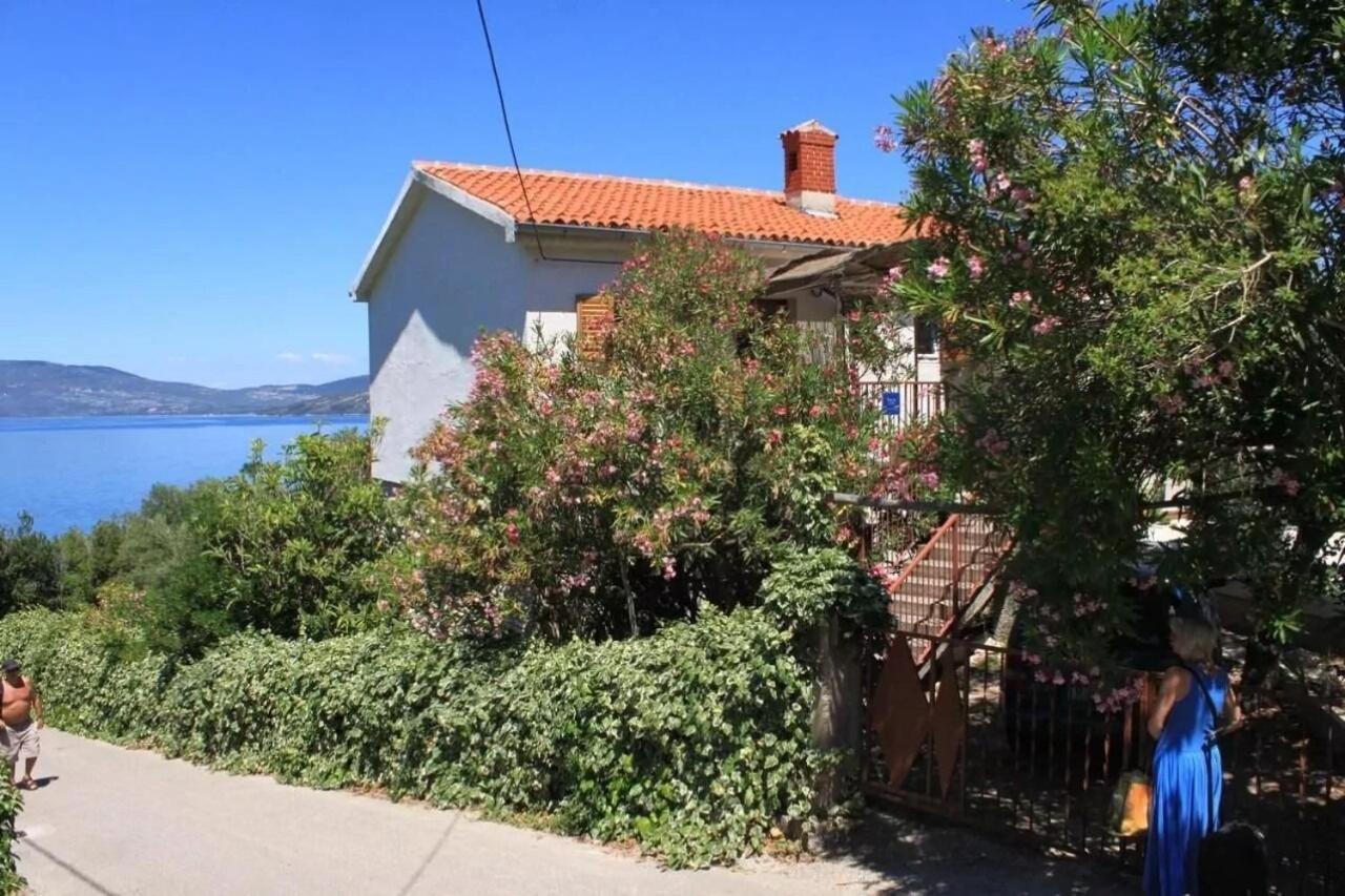 Apartments Griv - Close To The Sea Valun Εξωτερικό φωτογραφία